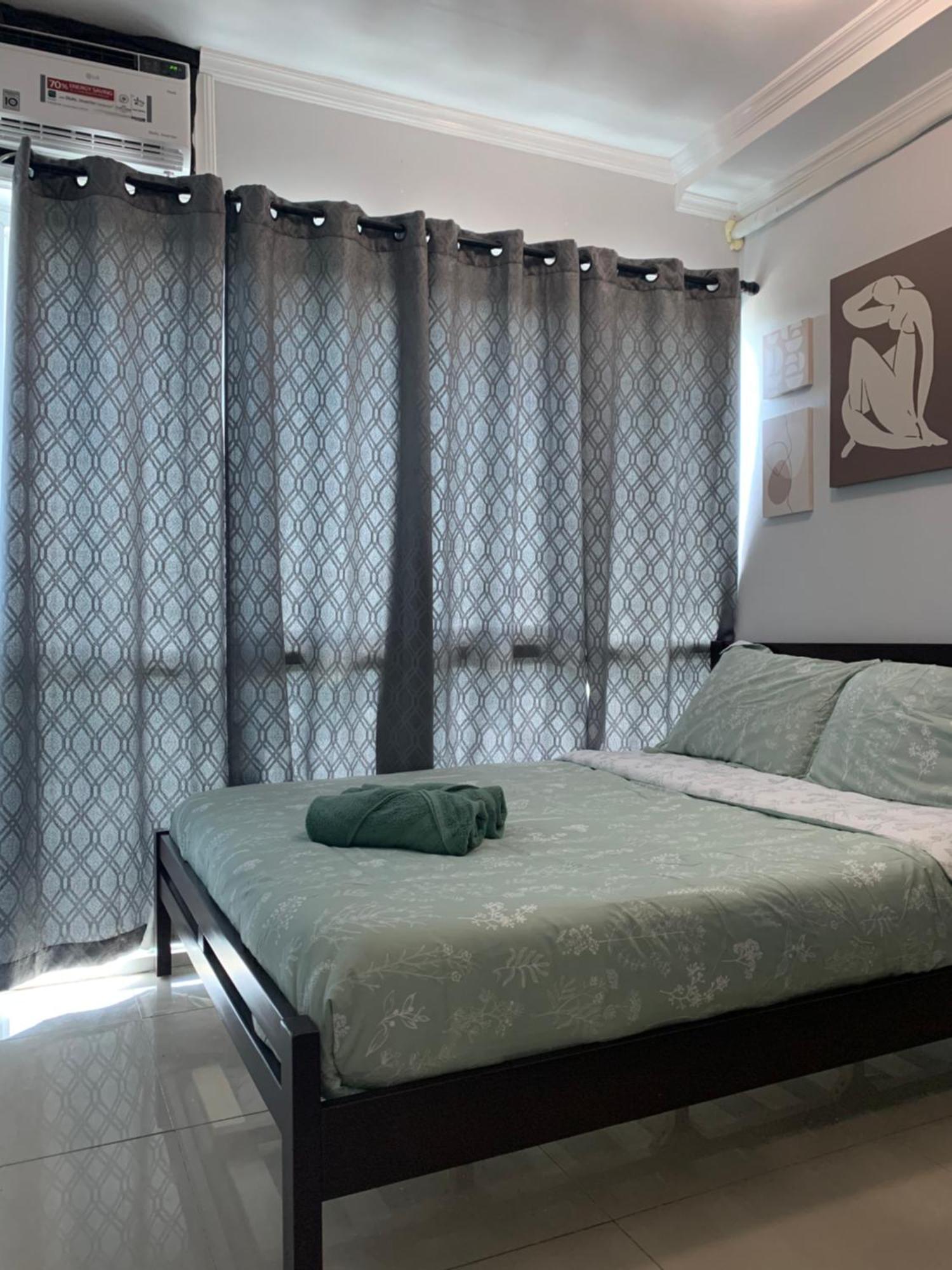 Spacious 2-Bedroom Condo,Wifi,Netflix,Free Parking Cagayan de Oro Esterno foto